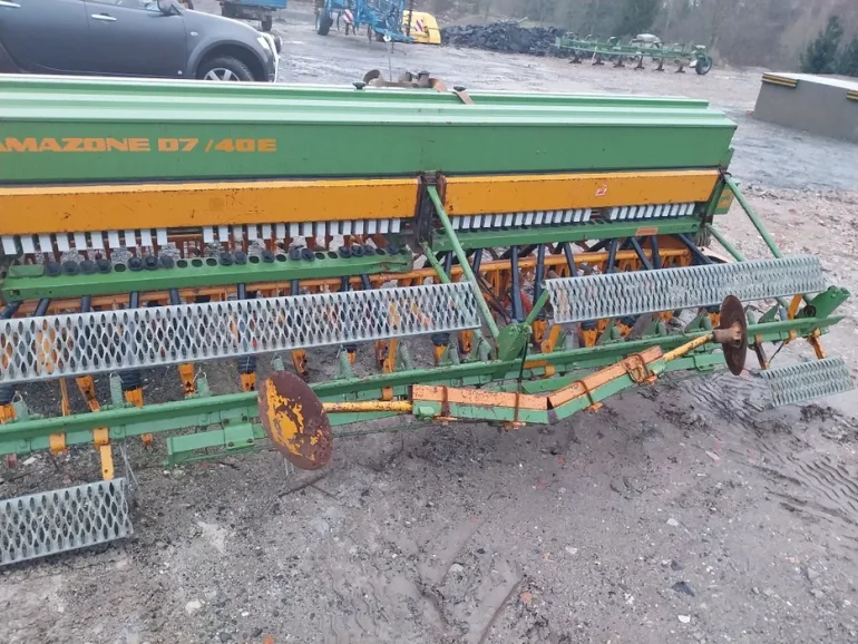 Siewnik zbożowy Amazone D7