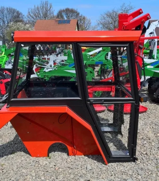 Kabina do T25 C330 C360 MF255 MF235 z błotnikami oświetleniem AGROSTAL