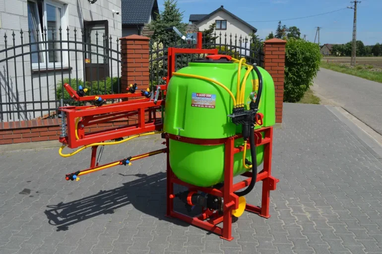 Opryskiwacz polowy zawieszany 400 Litrów Belka 12 m/15m