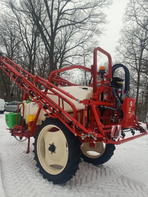 Opryskiwacz serii PELIKAN 1500