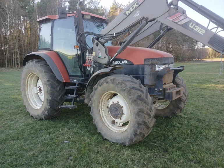 Ciągnik rolniczy new holland m115