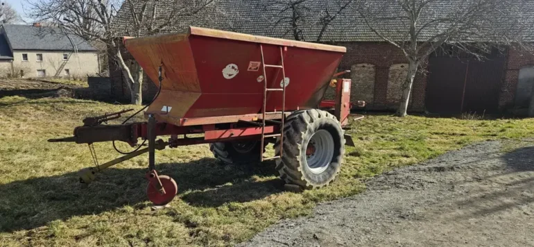 Rozsiewacz wapna bredal 6 ton