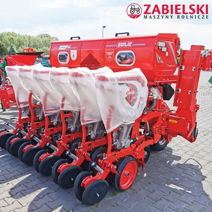 Siewnik SAKALAK 6 rzędowy w pełni hydrauliczny 2024 rok!