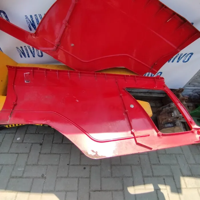 Osłona Bok maski silnika Massey Ferguson 5460 4 cyl.