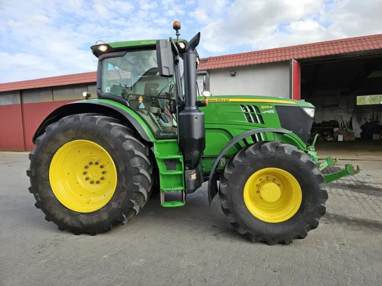 John deere 6215r pneumatyka 2015 rok tuz wom