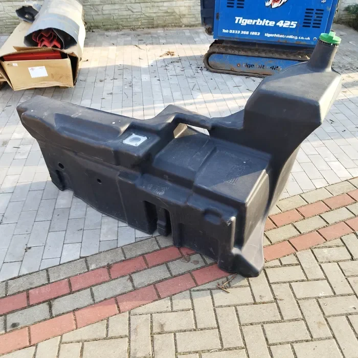 Zbiornik paliwa bak John Deere AL210.914 jd6150m 300L