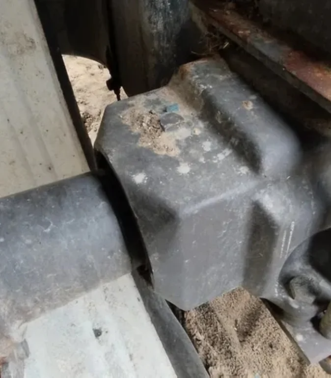 Lewa Tylna Zwolnica Renault Ares/ Massey Ferguson serii 6000