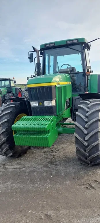 Ciągnik John Deere 7810