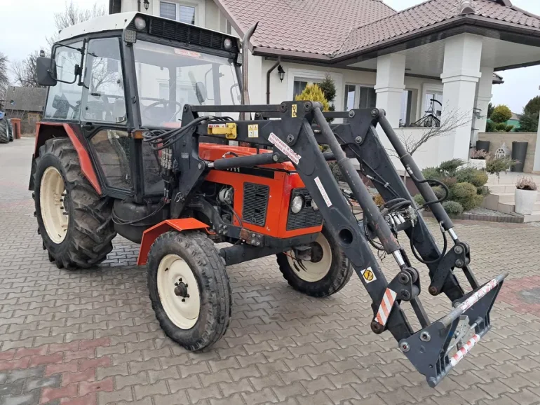 Ciągnik Zetor 7711 z turem 3 sekcyjnym w oryginale zarejestrowany 7211
