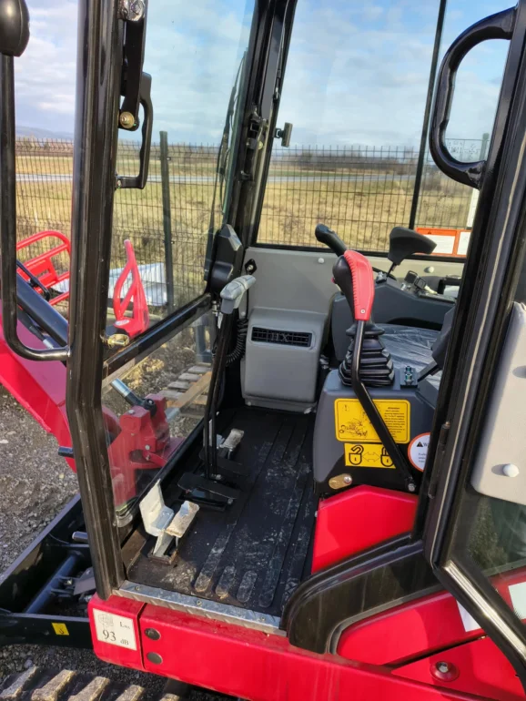 minikoparka hornet HE20 koparka gąsienice