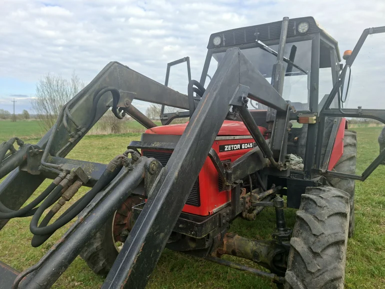 Sprzedam ciągnik ZETOR 6045