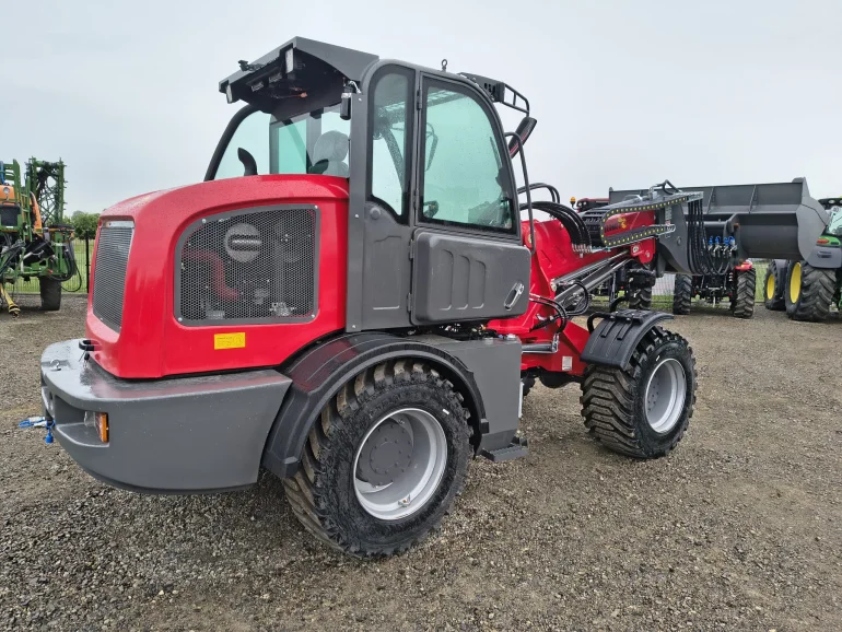 Ładowarka przegubowa teleskopowa  koparka HORNET 825 2,5T 5m