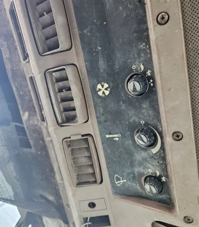 John Deere 2140 mechaniczny traktor
