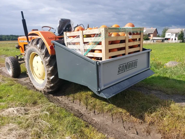 Osprzęt do łądowacza lub ciągnika ! Skrzynia transportowa SONAROL !