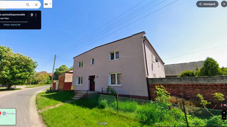 Duży wiejski Dom z Budynkami Gospodarczymi