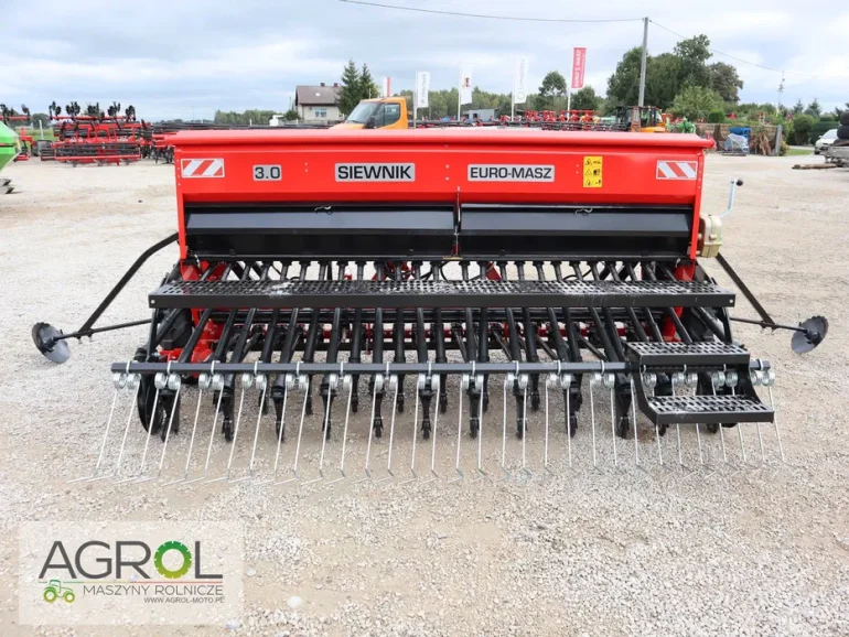 Siewnik Zbożowy Stopkowy Talerzowy Euro-Masz 3m; Ozdoken; Agro-masz