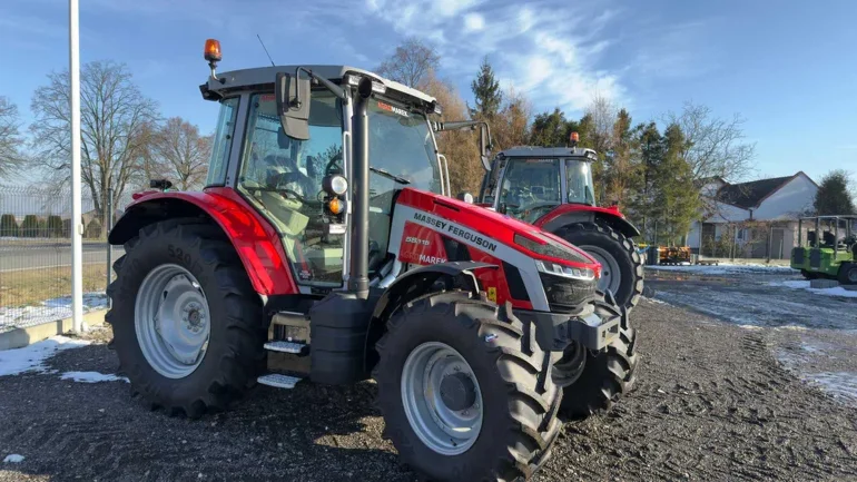 Ciągnik Massey Ferguson 5S.115 Dyna-4 Essential WYPRZEDAŻ 2024