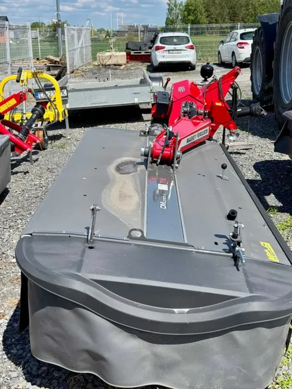 Kosiarka dyskowa z centralnym zawieszeniem Massey Ferguson DM 316 TL-V