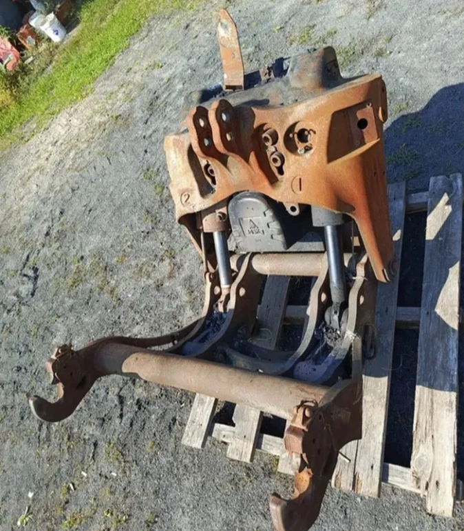 Przedni podnośnik Tuż Massey Ferguson 8660