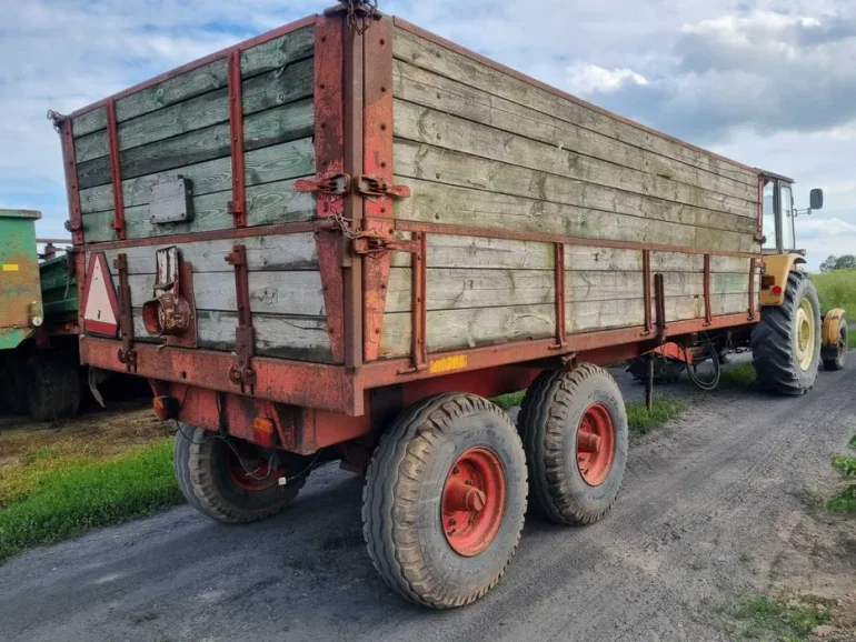 Przyczepa wywrotka tandem 8t wysokiego skladowania