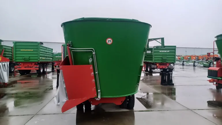 Pronar DVMP16 WÓZ PASZOWY Fabrycznie NOWY powystawowy