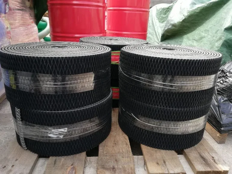 Pas prasy John Deere 178mm struktura rombu Kramp