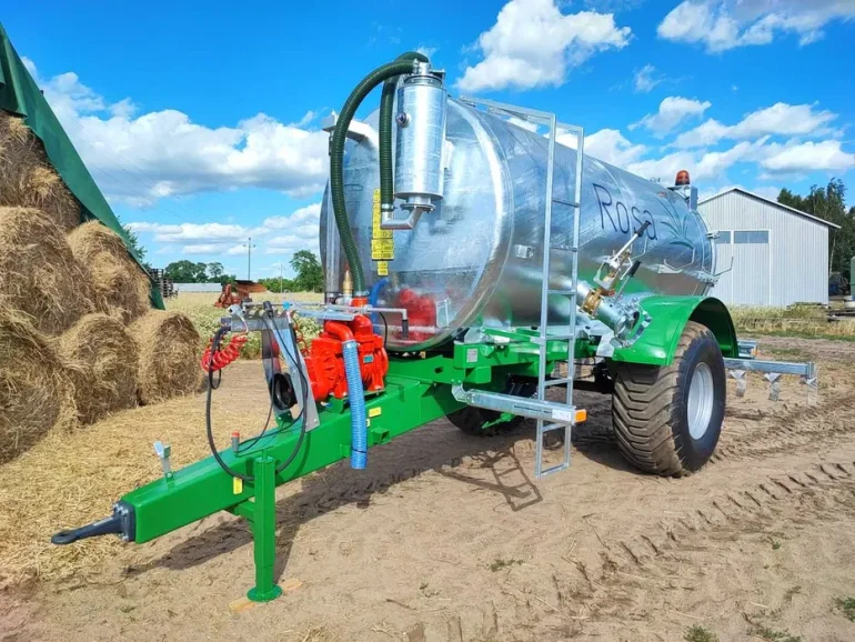 Wóz asenizacyjny ROSA 7/R1, 7000 litrów- beczkowóz, beczka