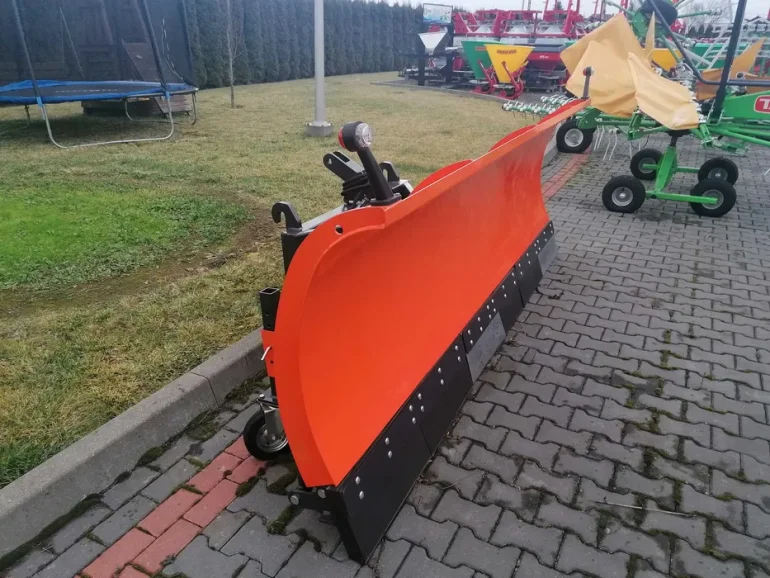 Pług do śniegu 2,6 , 3,0m Metaltechnik Prosty Tuz Euro nie Samasz