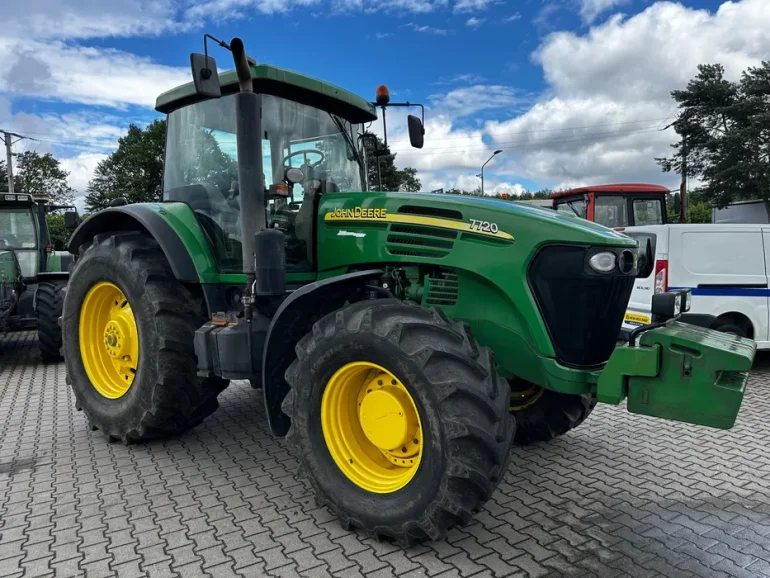 Ciągnik JOHN DEERE 7720 Power Quad 40 km/h