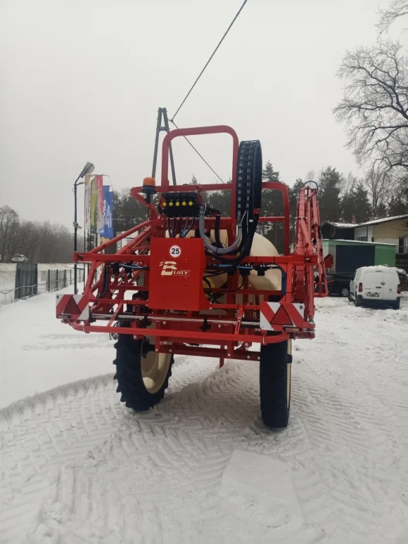 Opryskiwacz serii PELIKAN 1500