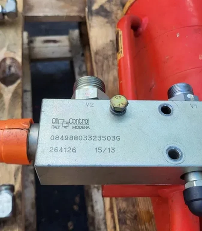 Siłownik masztu manitou 735-112