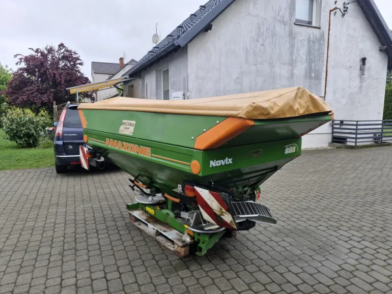 Rozsiewacz Amazone Zam 1200 Novix