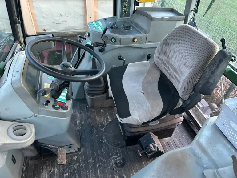 Ciagnik fendt 824