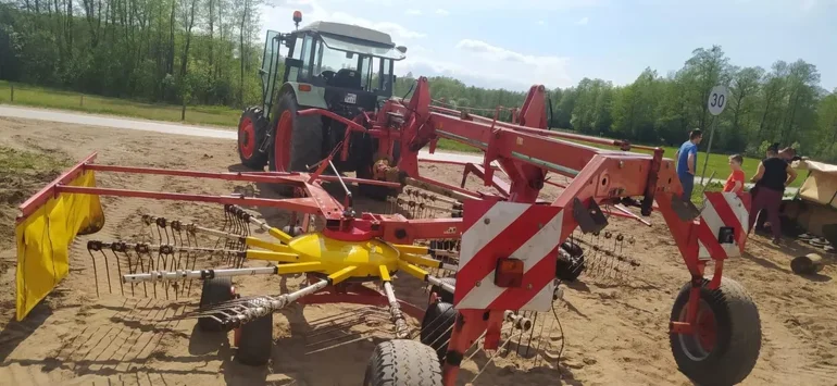 Zgrabiarka pottinger 651A