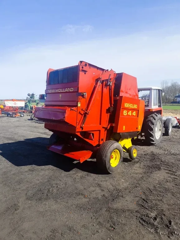 Prasa belująca, rolująca New Holland 644, siatka, rotor, noże