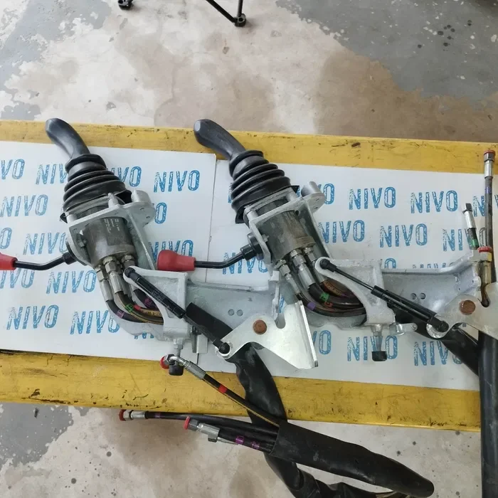 Joystick mocowanie JCB 400/c8000 lewy minikoparka