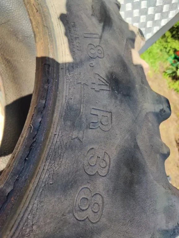 Para opon Firestone 18.4 r38 całe nie popękane