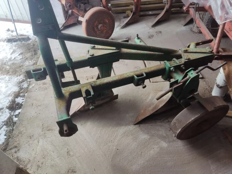 Sprzedam pług 5 skibowy i 2 skibowy Unia Grudziądz