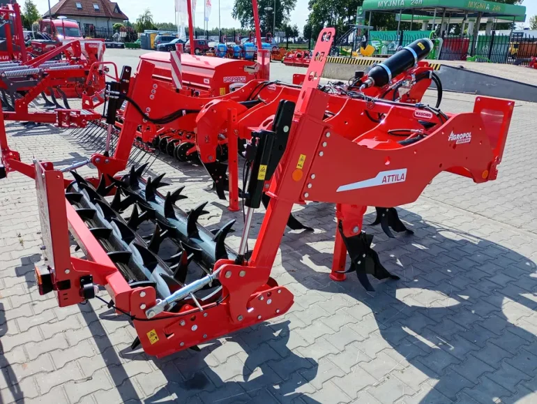 Głębosz, pług dłutowy Maschio Gaspardo Attila 250/5 HYDRO - PROMOCJA !