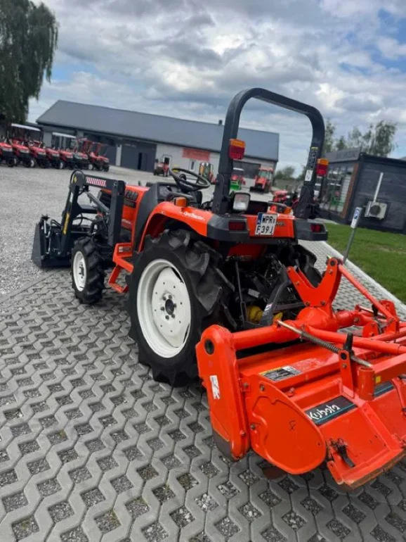 KUBOTA T-240 4X4 24KM Wspomaganie,Zarejestrowany, Stan SUPER, TUR ,4w1