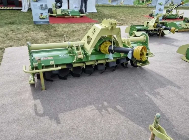 Glebogryzarka STARK RX140 PROFI 160 napęd boczny 180 koła zębate 200