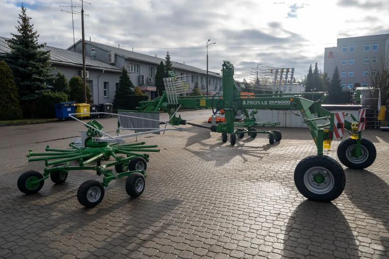 Pronar ZKP900D Zgrabiarka