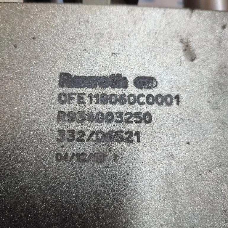 Jcb pilot valve 5CG zawor 332/D6521