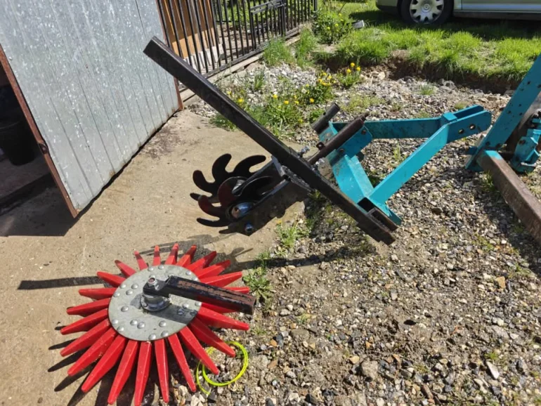 Sprzem Fingerhacke agregat pielacy winnica sad