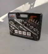 Zestaw kluczy nasadowych w walizce FASTER TOOLS 8825