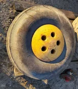 Koła 10.0/80-12 kompletne z felgami z obciążnikami Massey Ferguson 187