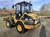 Ładowarka przegubowa Cat Caterpillar 906