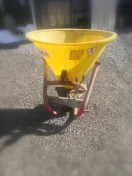 Sprzedam rozsiewacz do nawozów/lejek