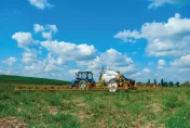 Opryskiwacze zaczepiane Boguslav - Titan pro 24m-28m Belka robocza