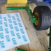 Kolko podbieracza prasa rolujaca John deere